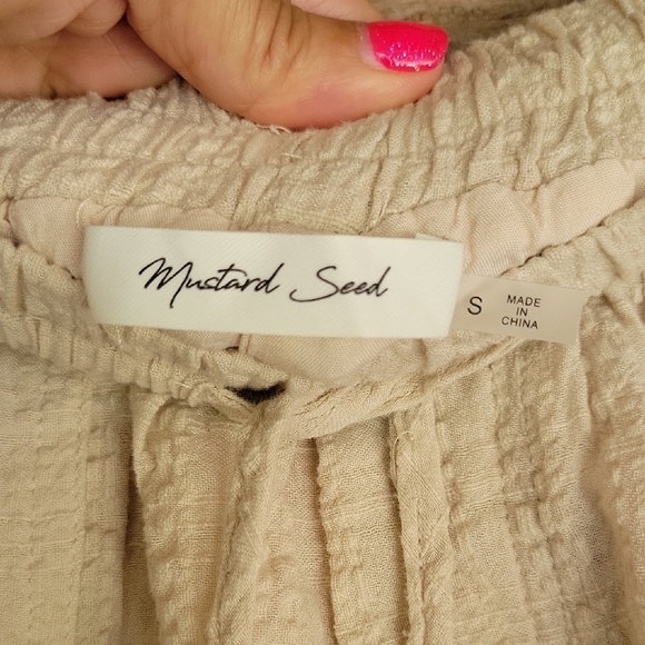 Mustard Seed Size Small Cream High Waist Shorts - Picture 2 of 4